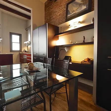Gracia Terrace Design Apartment *